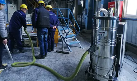 industrial vacuum cleaner
